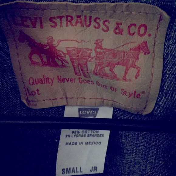 Levi Jean Jacket - Picture 2 of 3